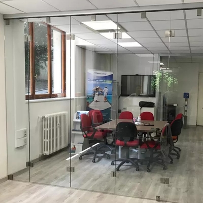 Εσωτερικό Frameless που διπλώνει την πόρτα γυαλιού, δωμάτιο ήλιων μπαλκονιών που η πόρτα Bifold
