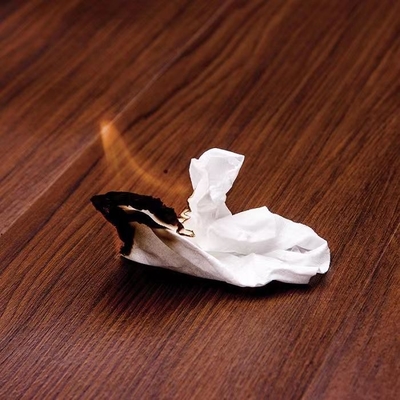 Αυτοκόλλητη 2.0mm φλούδα δαπέδων σιταριού PVC ξύλινη και βινυλίου δάπεδο ραβδιών DIY